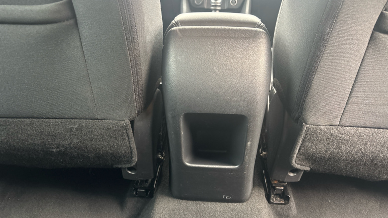 Nissan Qashqai 1.3 DiG-T MH Acenta Premium 5dr Petrol Hatchback